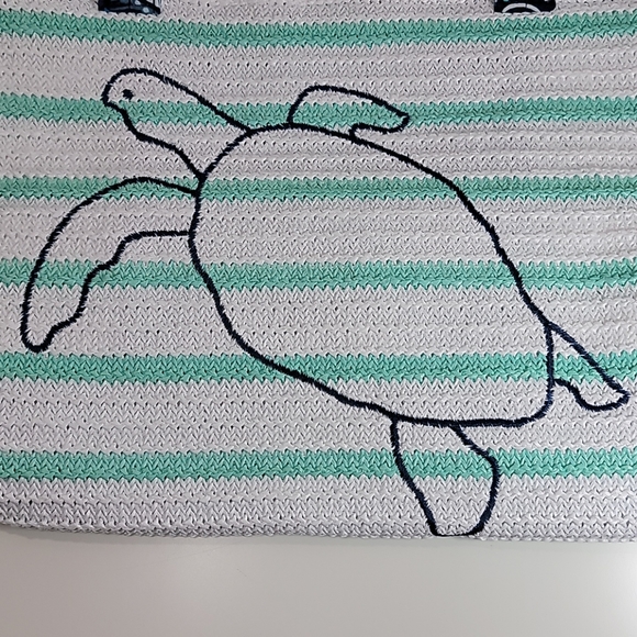 Vera Bradley Straw Beach Tote Blue Island Medallio - Picture 2 of 6